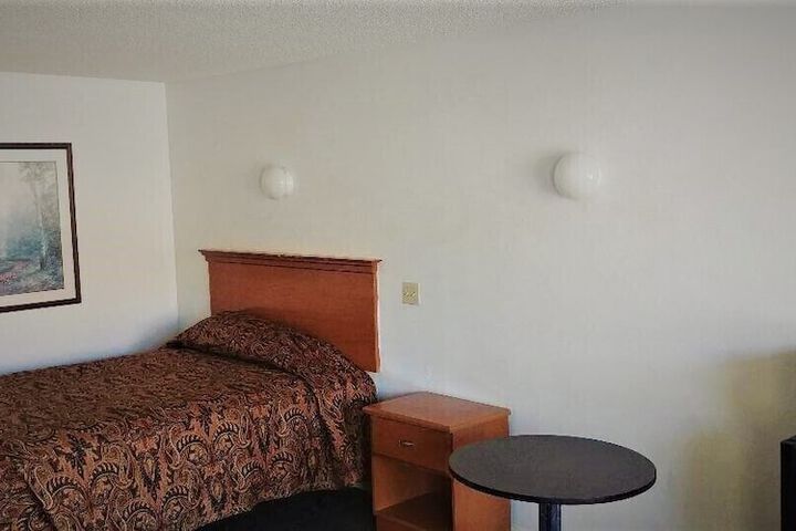 Thunderbird Motel