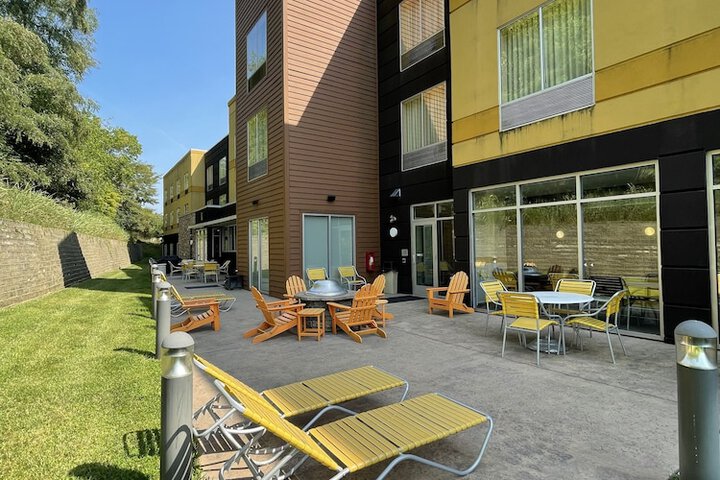 Terrace/Patio 36 of 37