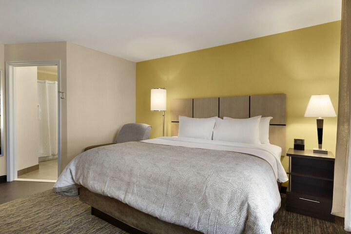 Room 22 of 28