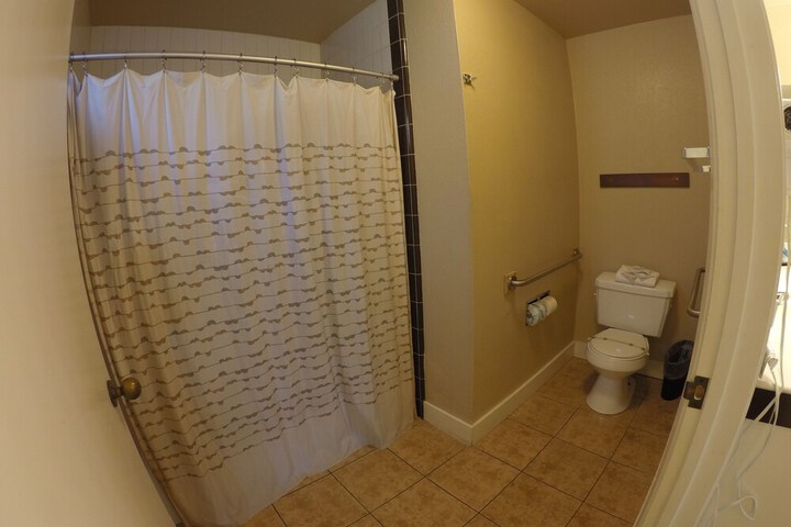 Room 50 of 176