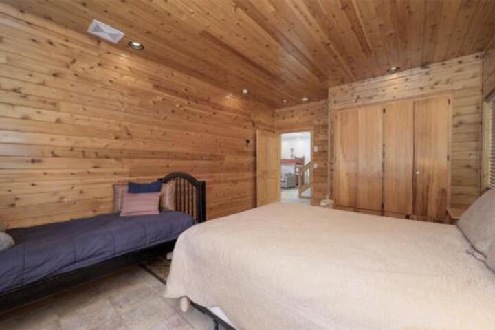 Mountain Peak 3.5 Bathrooms Home