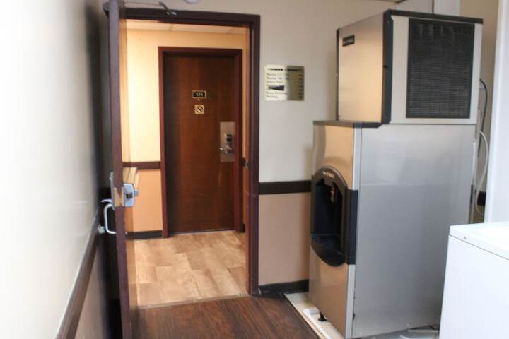 Bellevue Hotel & Suites