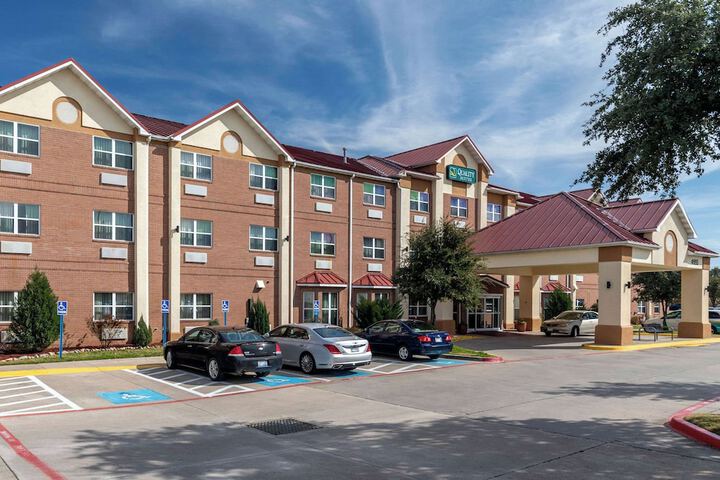 Quality Suites Addison - Dallas