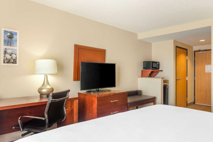 Room 21 of 32