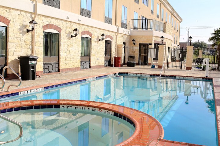 Pool 5 of 41