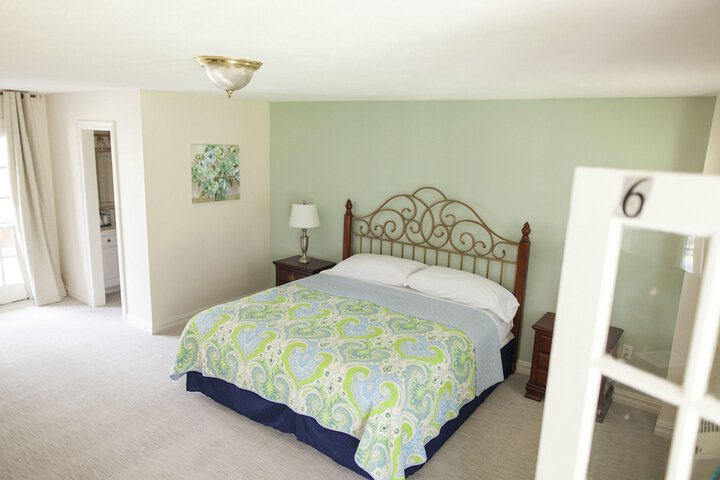 Room 35 of 109