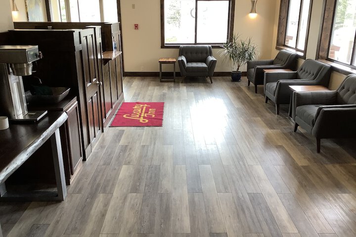 Luxury Inn & Suites