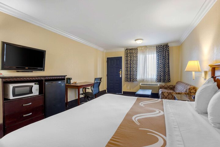 Room 15 of 39