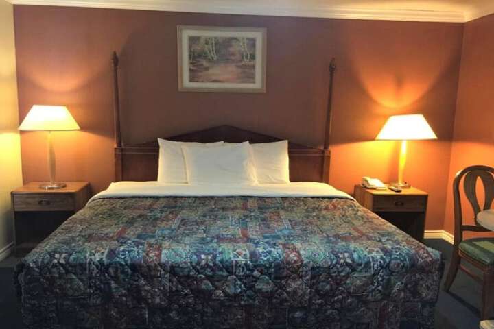 Room 104 of 157