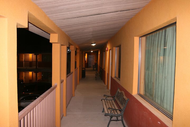 Ballroom/Hall 17 of 25