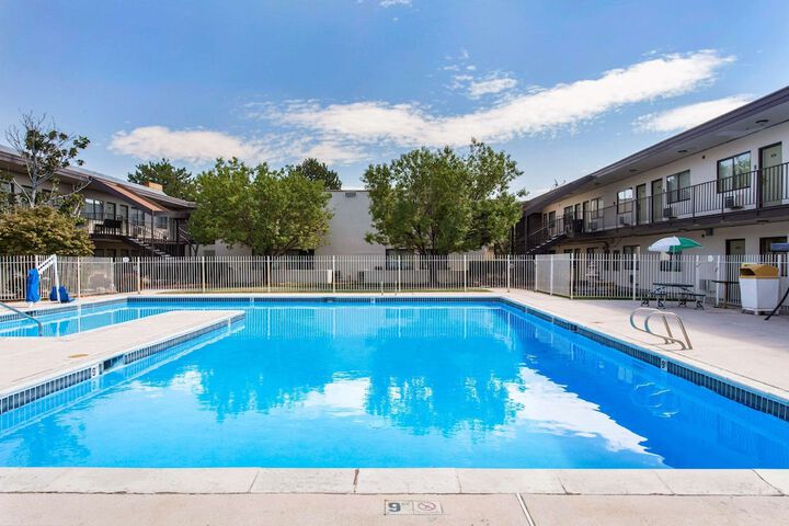 Pool 6 of 29