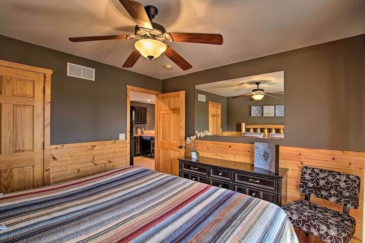 Close to Vineyards: Updated New Haven Retreat!