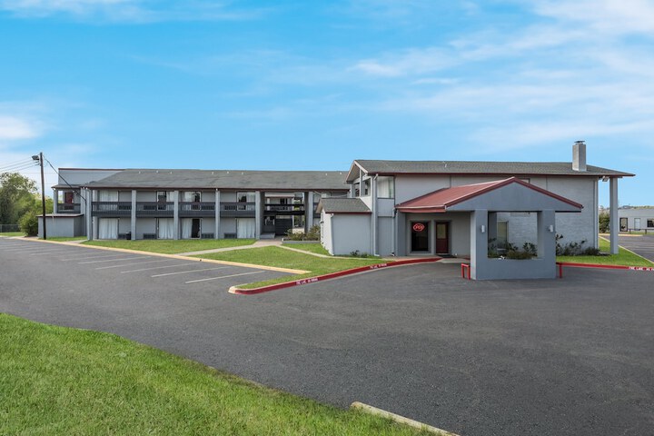 Red Roof Inn Madisonville