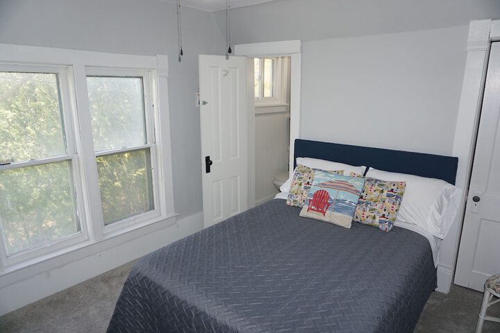 Room 8 of 43