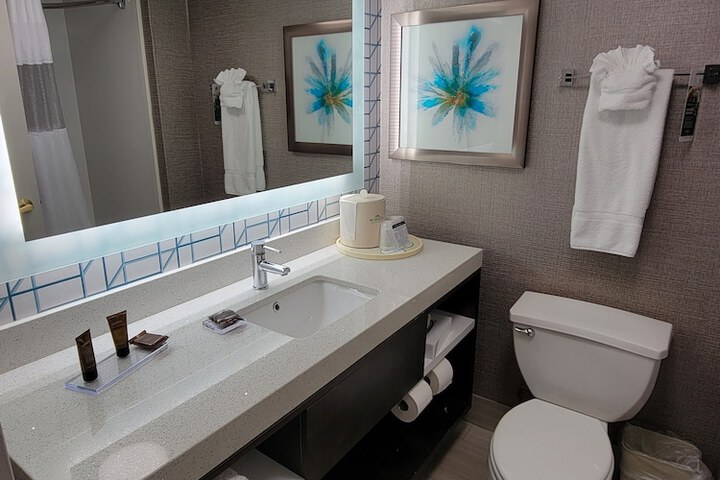 Room 19 of 28