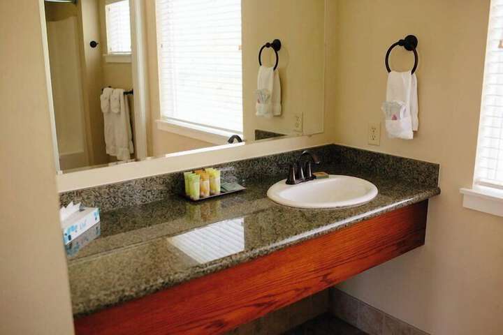 Life Northwest RV sites and Lodging