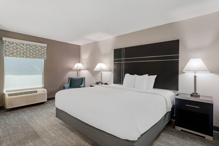 Quality Inn & Suites Union City - Atlanta South