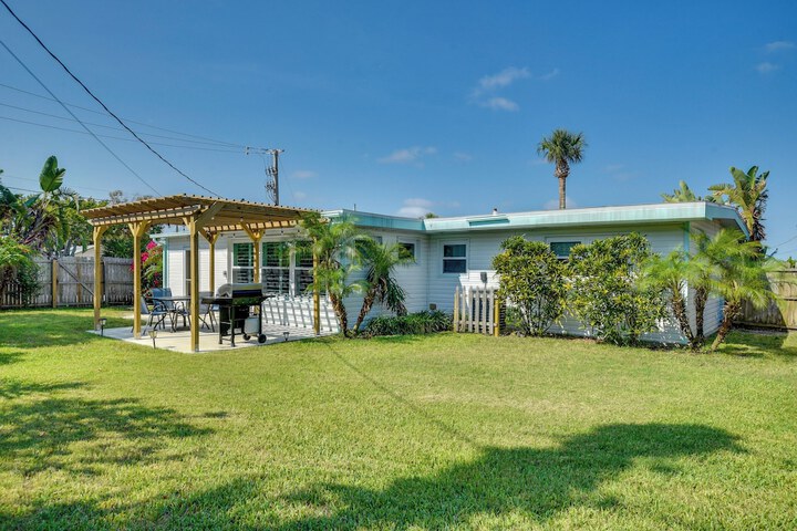 Charming Port Orange Home - Walk to Beach!