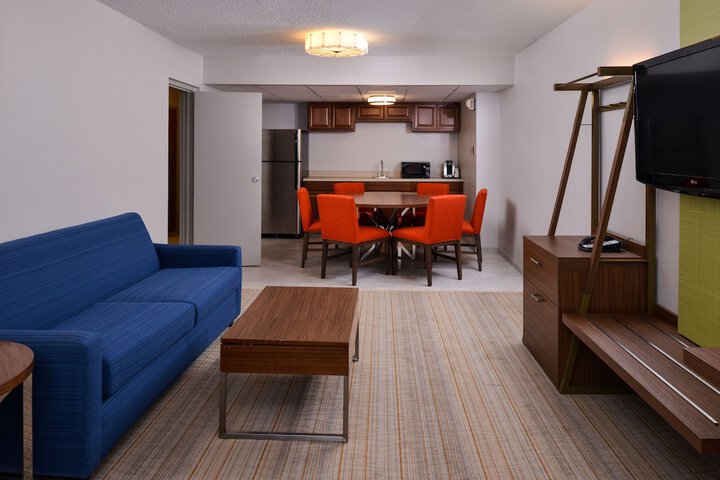 Room 15 of 51