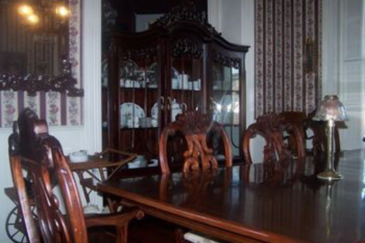 Victorian House Bed & Breakfast