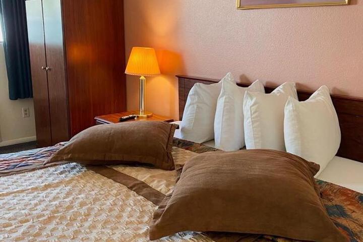 Value Lodge Inn