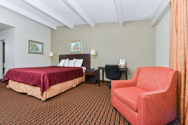 Room 16 of 34