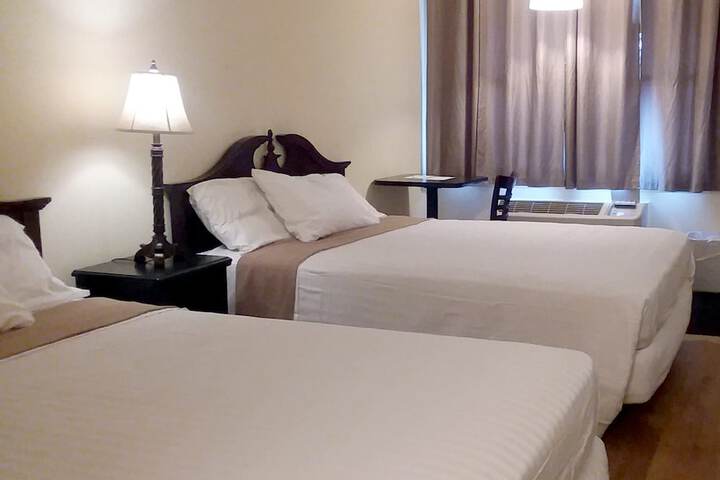 Room 13 of 19