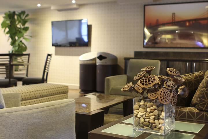 Best Western Plus Bayside Hotel