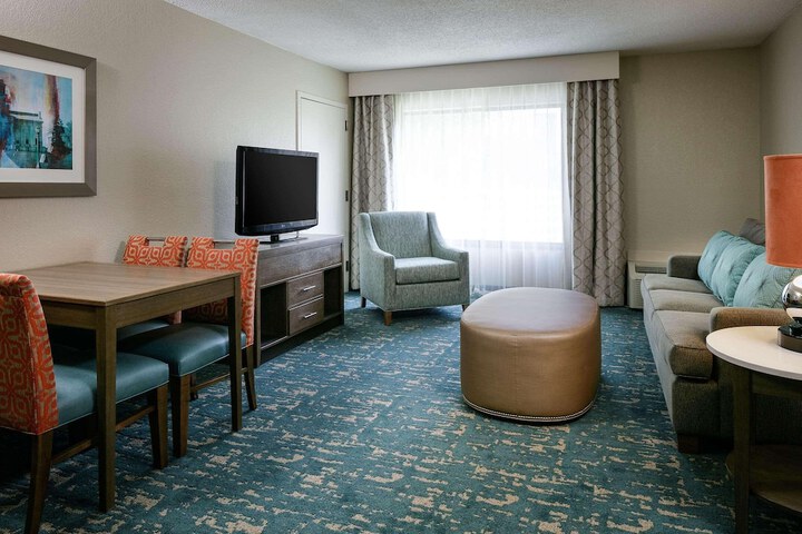 Room 6 of 44