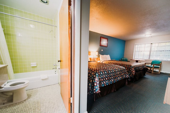Room 27 of 44