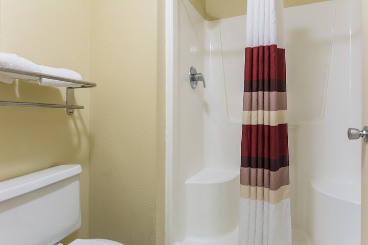 Red Roof Inn Conroe North - Willis