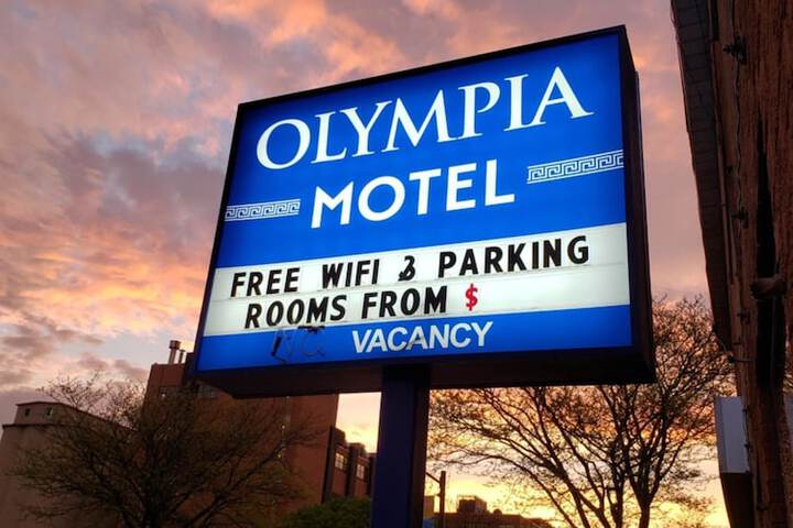 Hotel 4 of 56