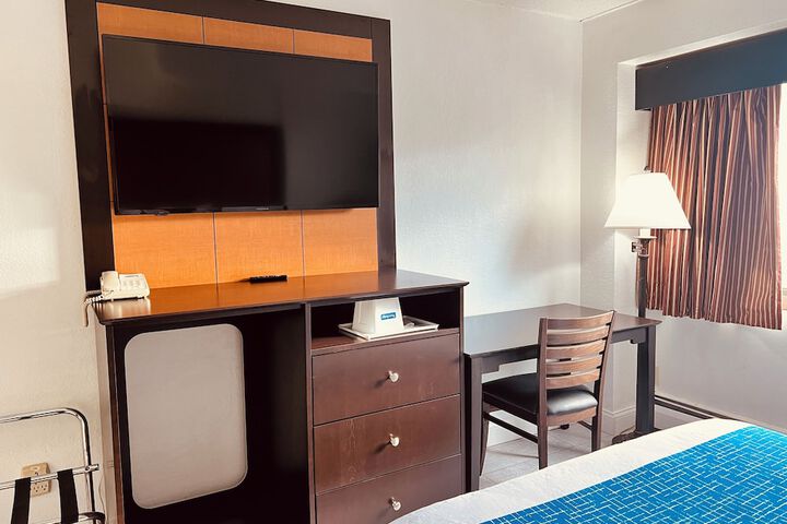 Room 74 of 95