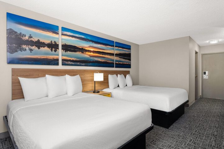 Days Inn by Wyndham Rawlins