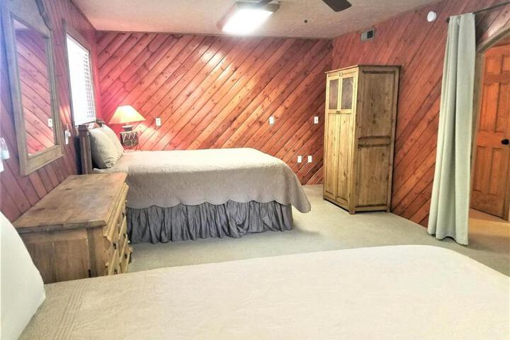 Rivers Edge Cabin