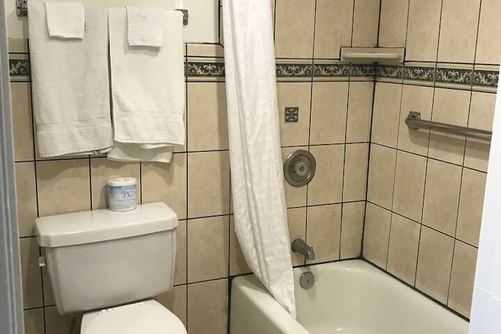 Room 27 of 31