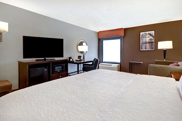 Room 25 of 65