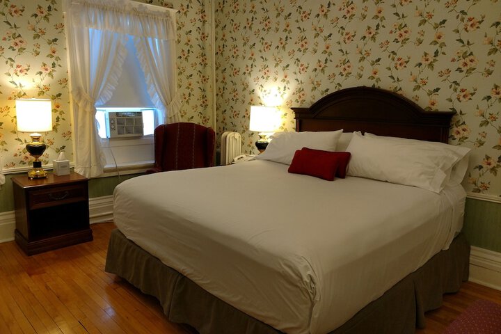Thayers Inn