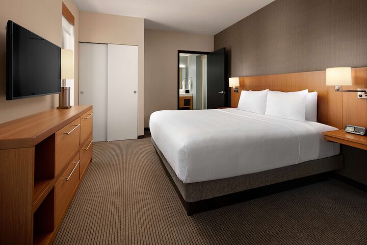 Room 12 of 26