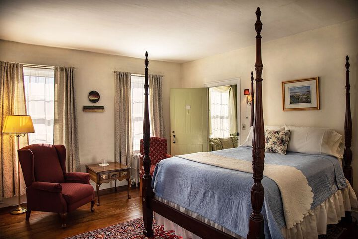 Room 40 of 72