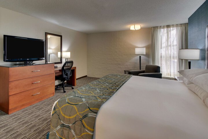 Room 14 of 50