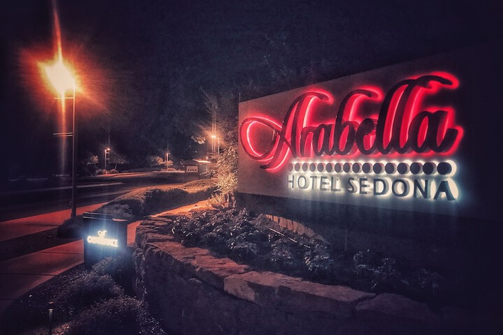 Hotel 5 of 80