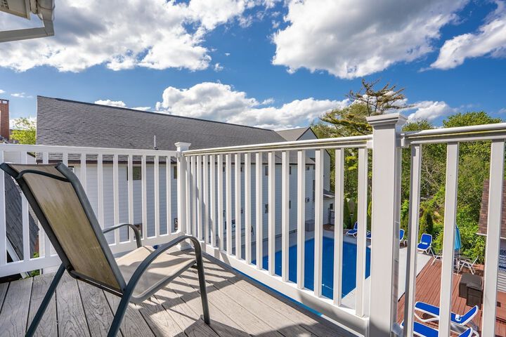 The Lighthouse Inn & Suites