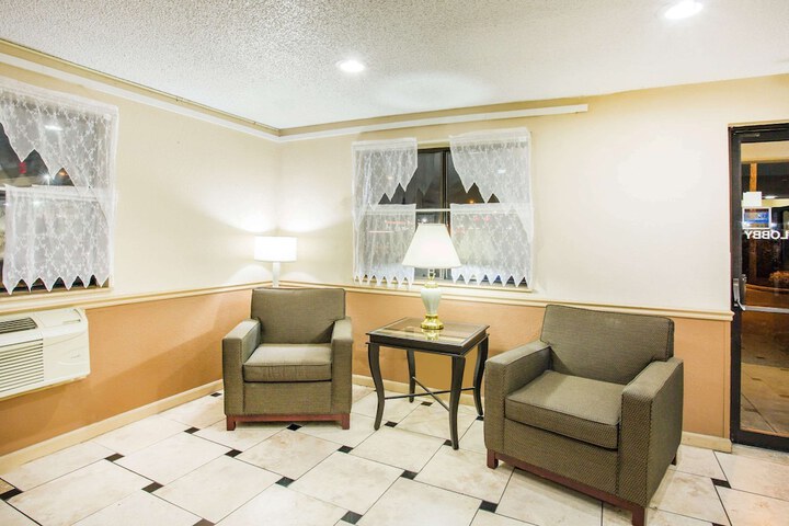 Hotel Interior 4 of 15