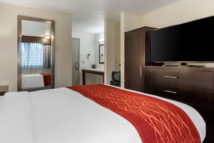 Room 21 of 42