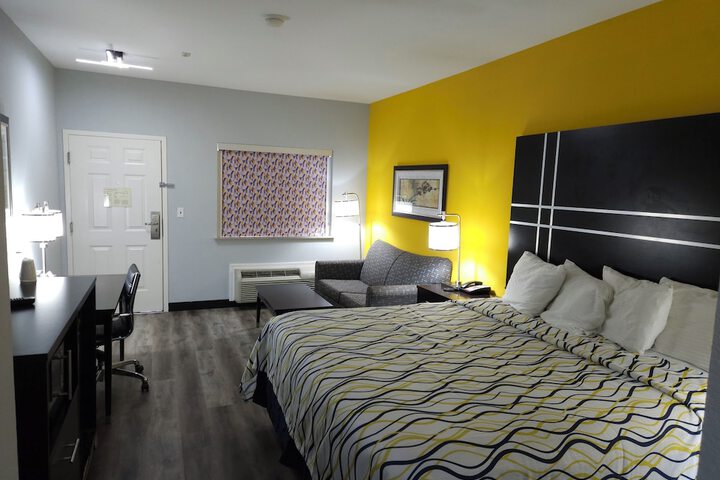 Room 16 of 21
