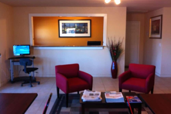 Hotel Interior 10 of 32