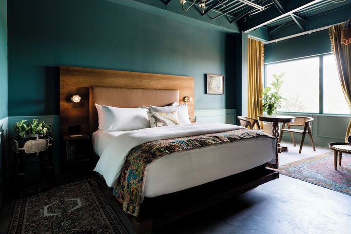 Room 42 of 74