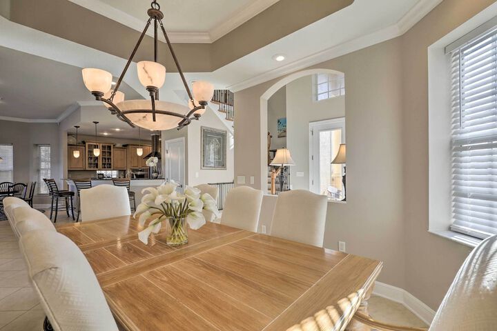 Waterfront Gem w / Pool & Dock in Apollo Beach