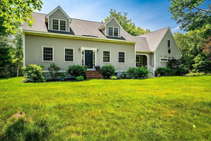 Maine Adventure 3BR Oasis Awaits!